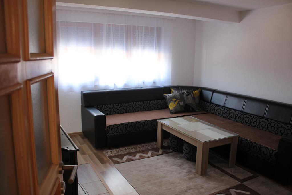 Apartments Zoni วลาซิส ภายนอก รูปภาพ